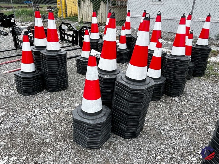 unused-2026-ce-irstc-safety-traffic-cones-image-3