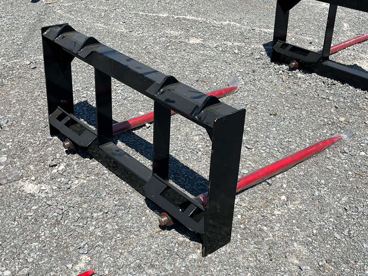 unused-2026-future-ft-bf47-skid-steer-bale-fork-attachment-image-5