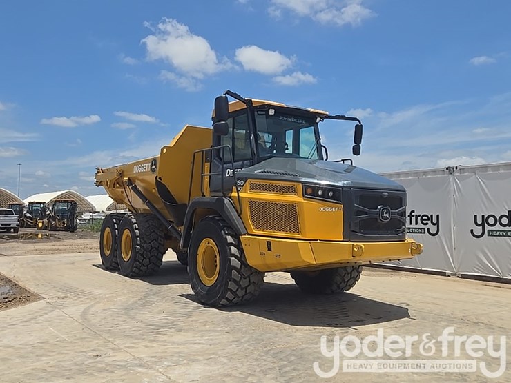 2023-deere-260e-image-7