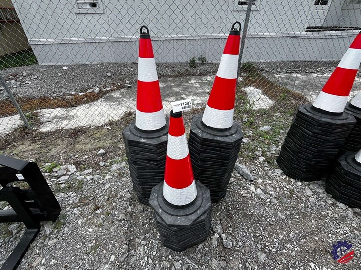 unused-2026-ce-irstc-safety-traffic-cones-image-1