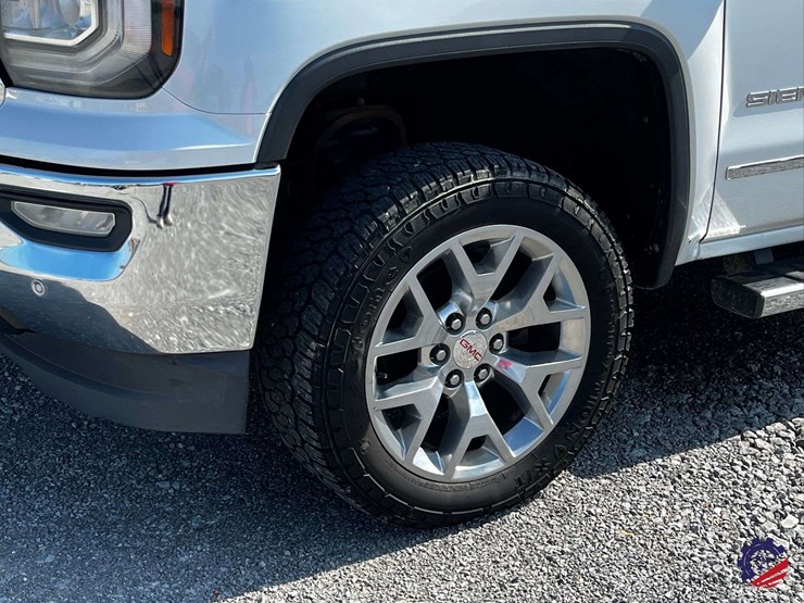 2018-gmc-sierra-z71-slt-truck-image-7