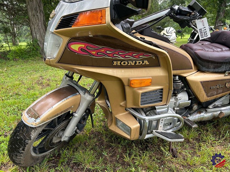 1985-honda-gl1200-(goldwing)-l-motorcycle-image-8