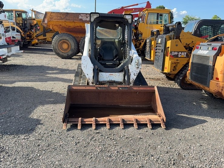2013-bobcat-t590-image-2