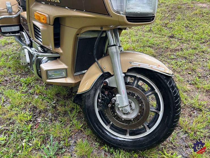1985-honda-gl1200-(goldwing)-l-motorcycle-image-7