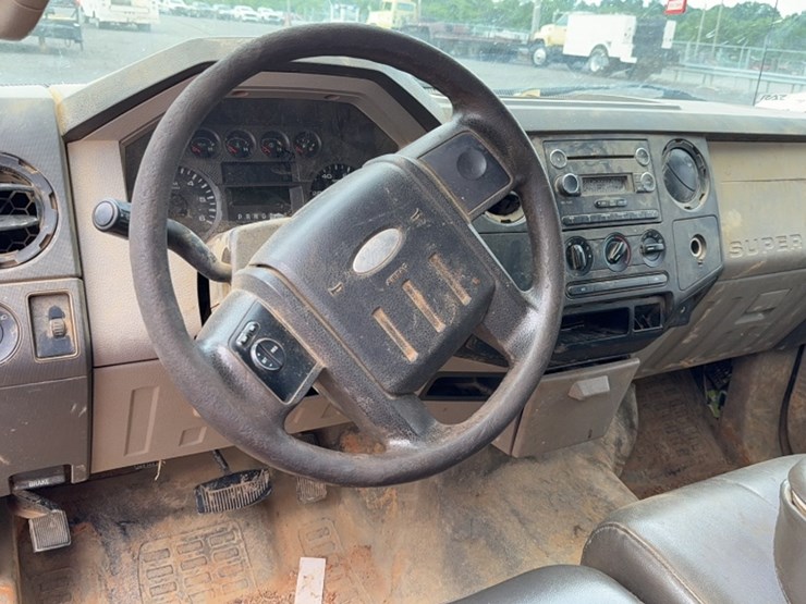 2010-ford-f250-image-19
