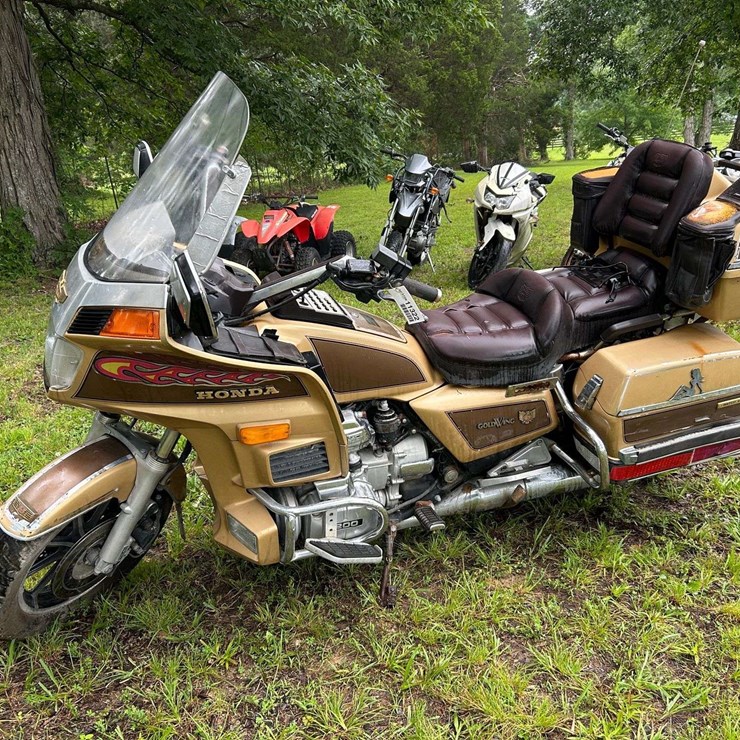 1985 HONDA GL1200 (GOLDWING) L MOTORCYCLE
