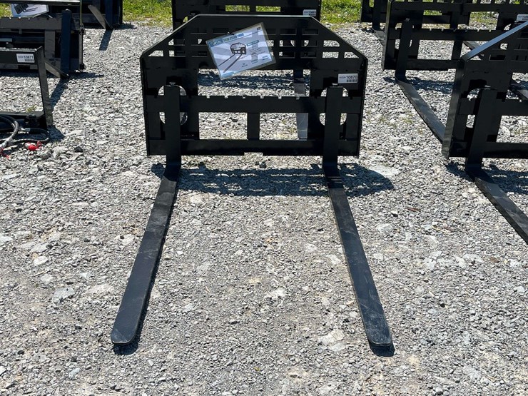 unused-2026-future-ft-dhc-skid-steer-forks---[skid-steer-attachments]-attachment-image-8
