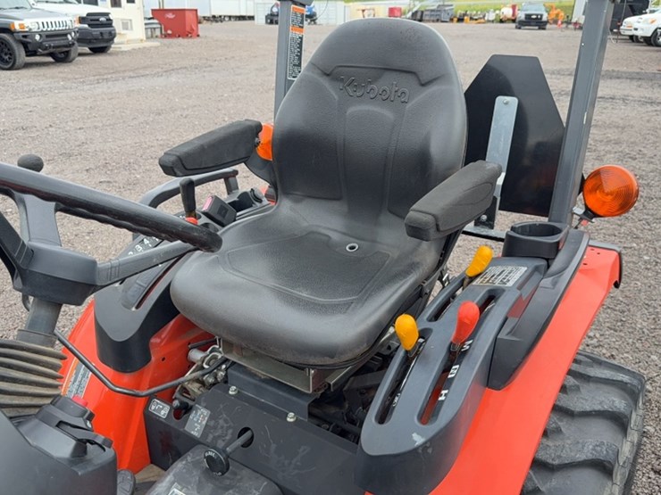 kubota-b2301-image-14