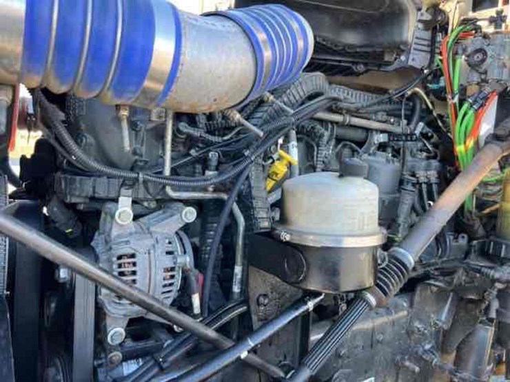 2018-kenworth-t880-image-19