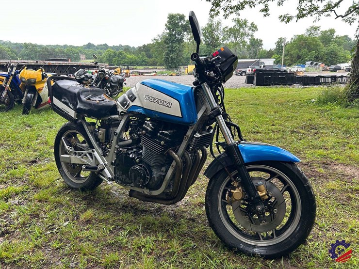 1985-suzuki-gs1150-motorcycle-image-4