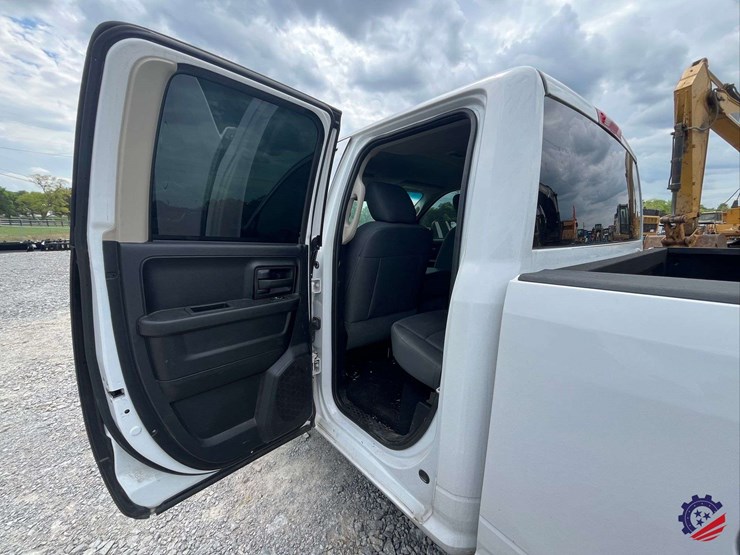 2014-dodge-1500-image-52