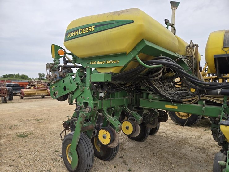 john-deere-1770nt-image-16
