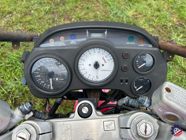 1997-honda-vf750-(interceptor-750)-motorcycle-image-19