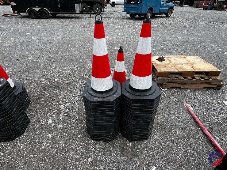 unused-2026-ce-irstc-safety-traffic-cones-image-5