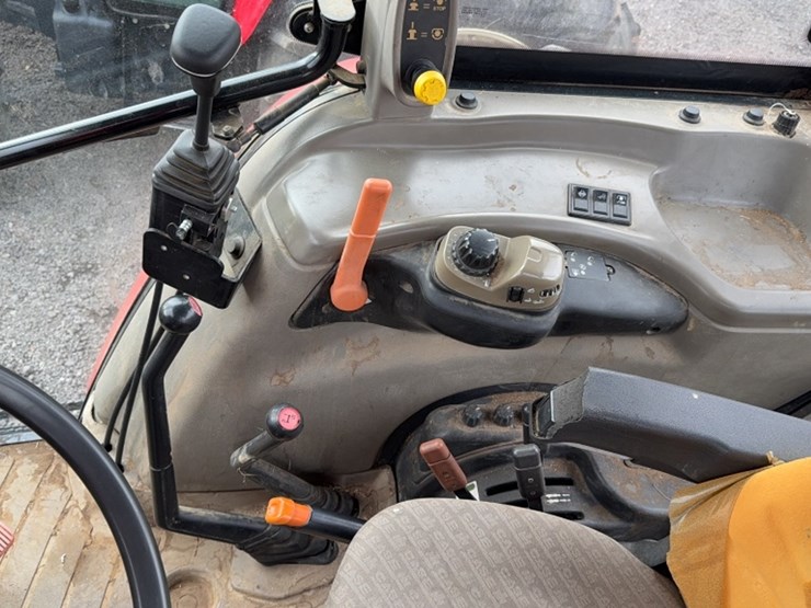 #3043-•-case-1050-tractor-image-17