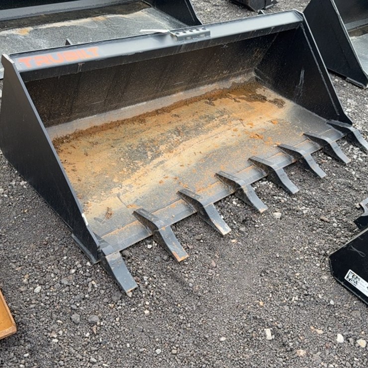 #2062 • TRUBILT 66" SKID STEER SMOOTH BUCKET