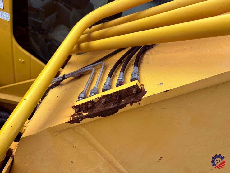2014-komatsu-pc360-lc-10-image-73