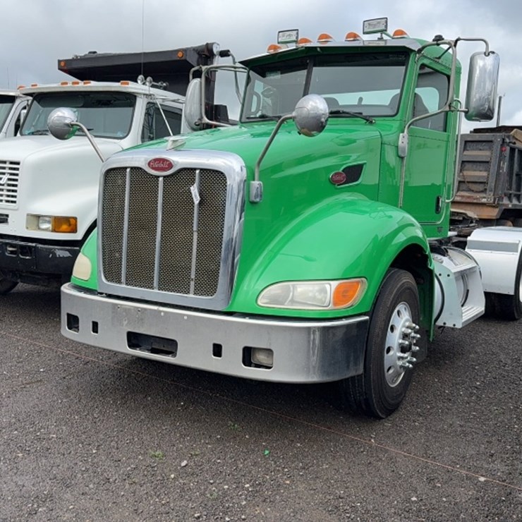 2014 PETERBILT 386