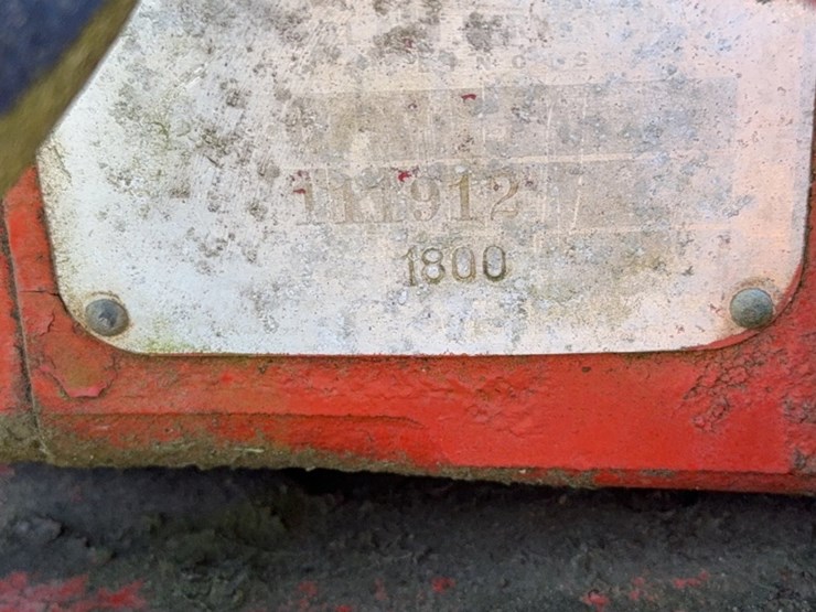 #3070-•-farmall-cub-tractor-image-6