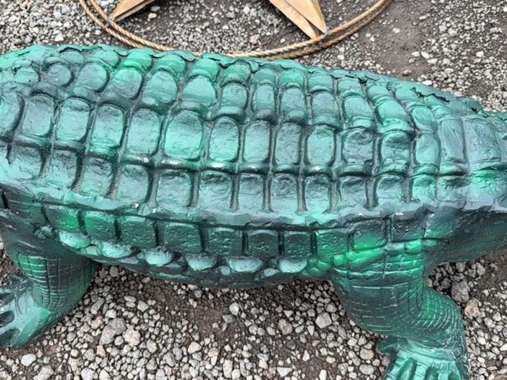 #6000-•-metal-aligator-image-3