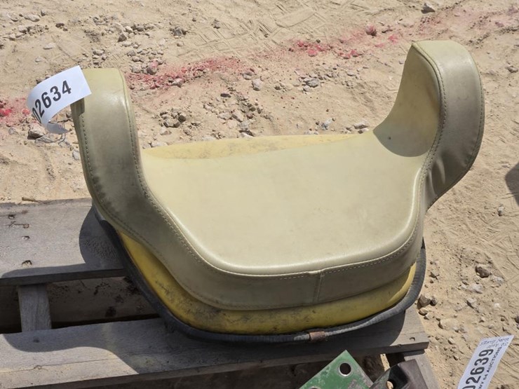 2020-john-deere-2020-image-1