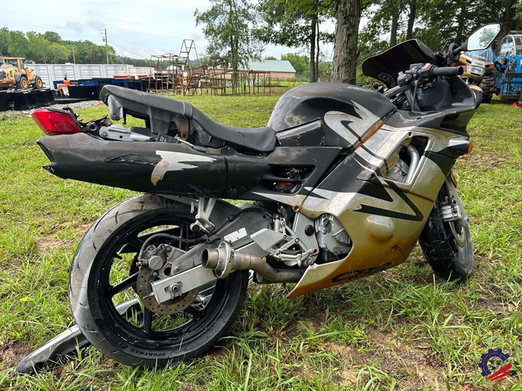 1994-honda-cbr600f-motorcycle-image-3