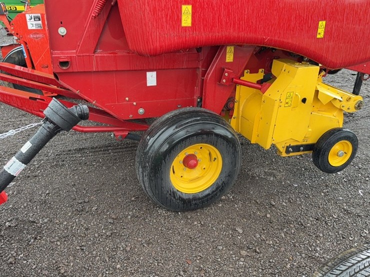 new-holland-460-image-4