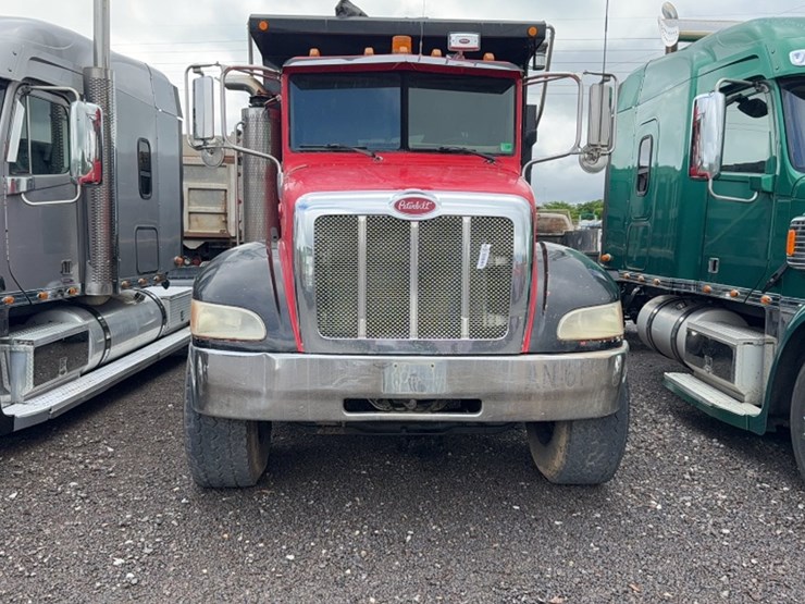 2006-peterbilt-335-image-2