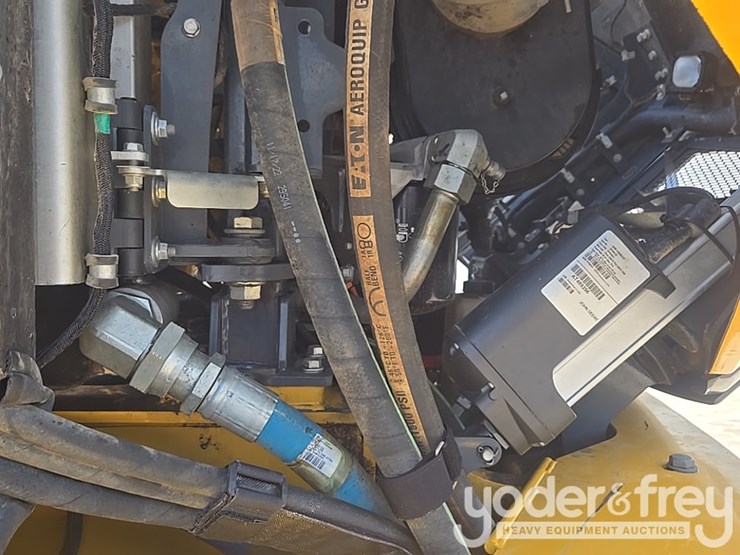 2023-deere-260e-image-43