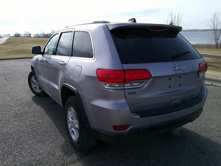 2015-jeep-grand-cherokee-laredo-image-6