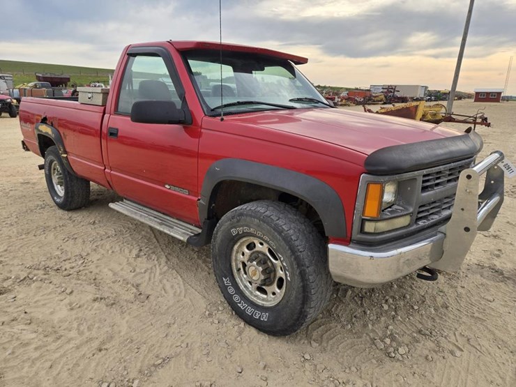 2000-chevrolet-3500-image-1