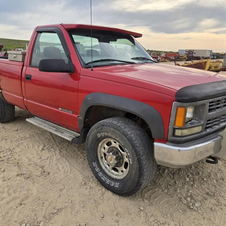 2000 CHEVROLET 3500