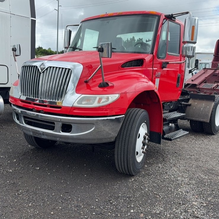 2006 INTERNATIONAL 4400