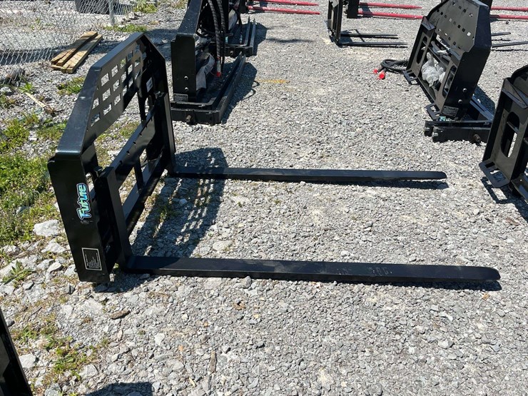 unused-2026-future-ft-dhc-skid-steer-forks---[skid-steer-attachments]-attachment-image-6