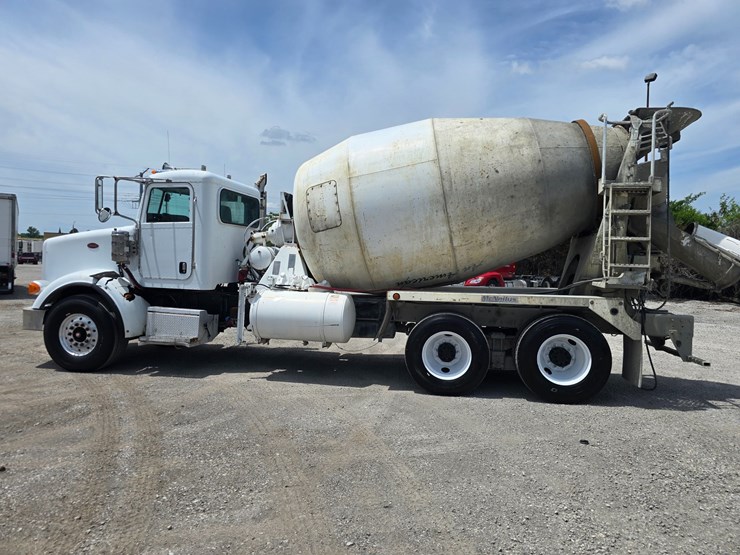 2009-peterbilt-365-image-8