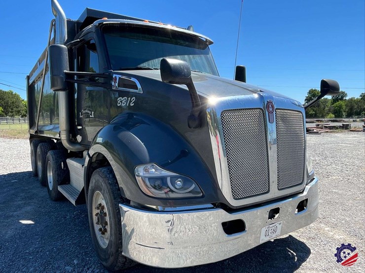 2017-kenworth-t680-image-19