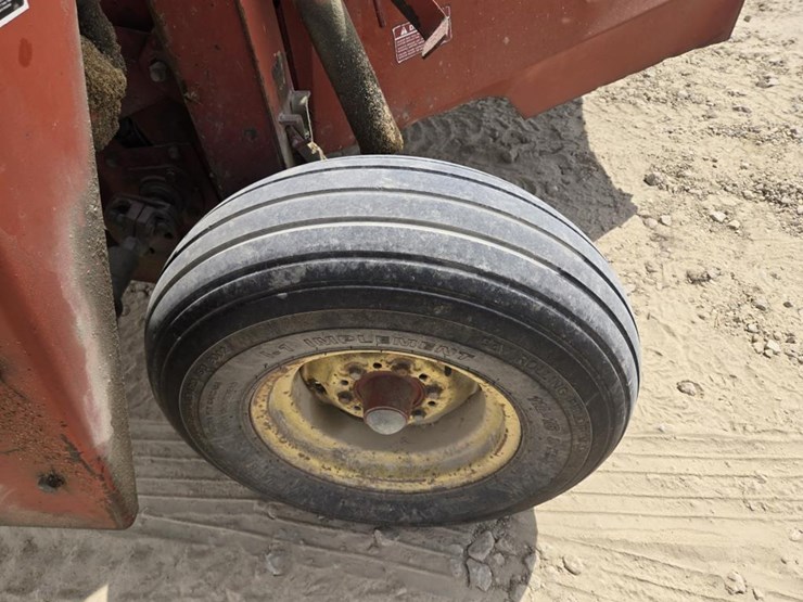 new-holland-499-image-8