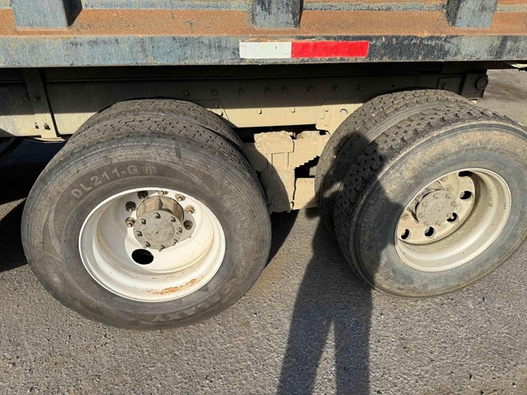 2005-sterling-l8500-image-13
