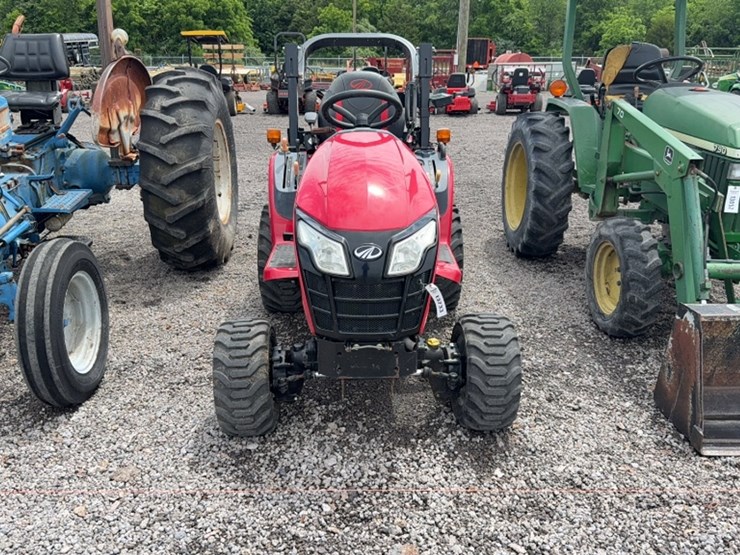 #3041-•-mahindra-emax-20-tractor-image-2