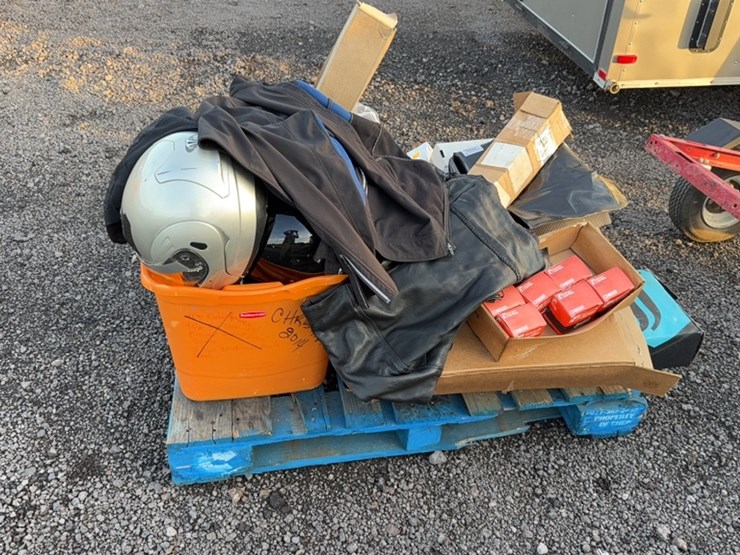 #3022-•-pallet-of-motor-cycle-parts-image-3