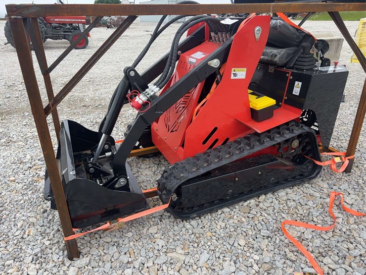 2026-sdlanch-dll60-tracked-mini-skid-steer-image-1