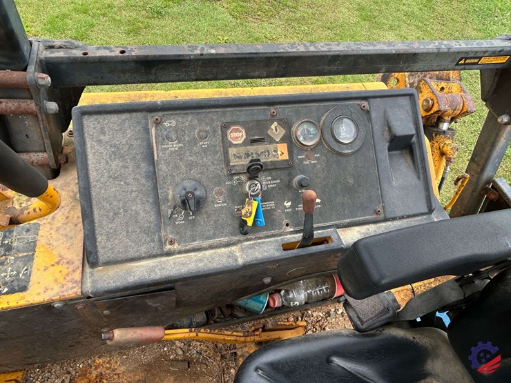 1989-john-deere-310-image-38