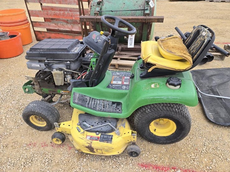 john-deere-lx279-image-2