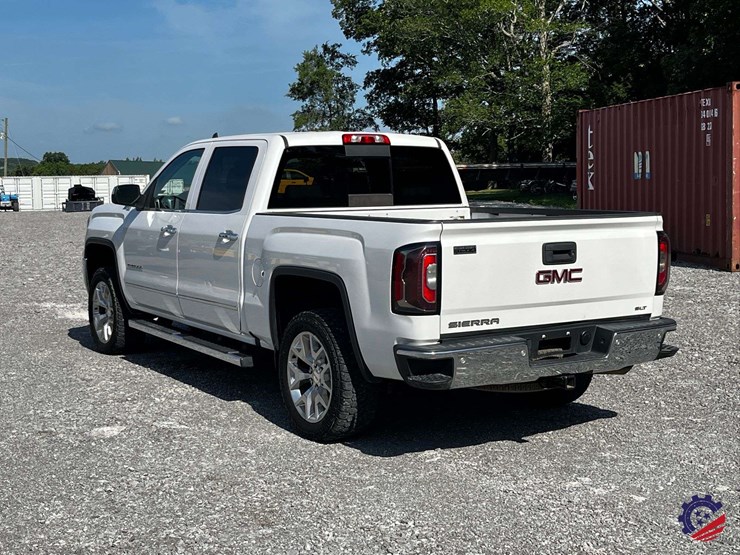 2018-gmc-sierra-z71-slt-truck-image-36