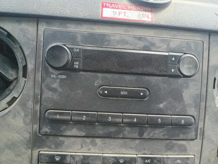 2011-ford-f550-image-40