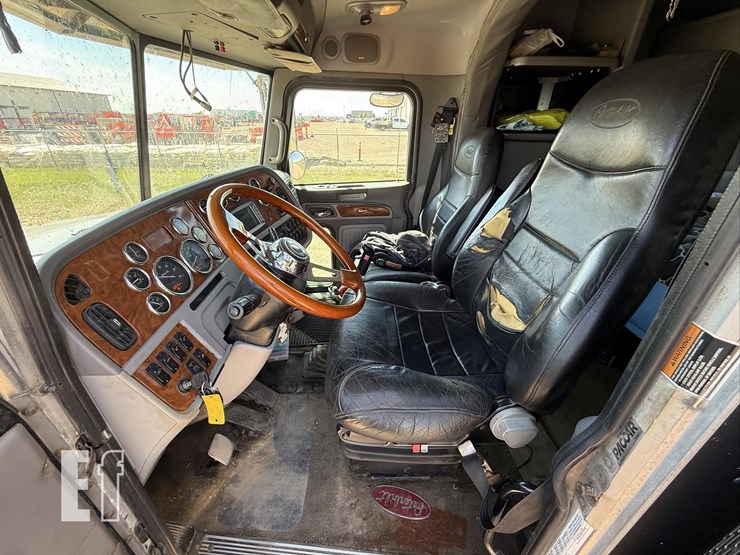 2009-peterbilt-386-image-47