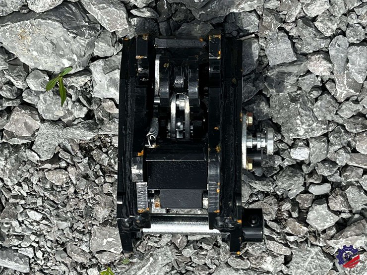 unused-2026-ce-semi-automatic-quick-change-coupler-image-3