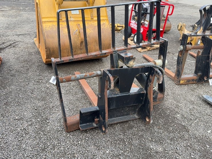 #2030-•-48"-loader-pallet-forks-image-3