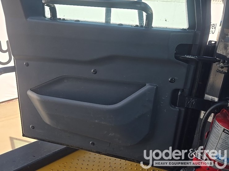 2023-deere-260e-image-41