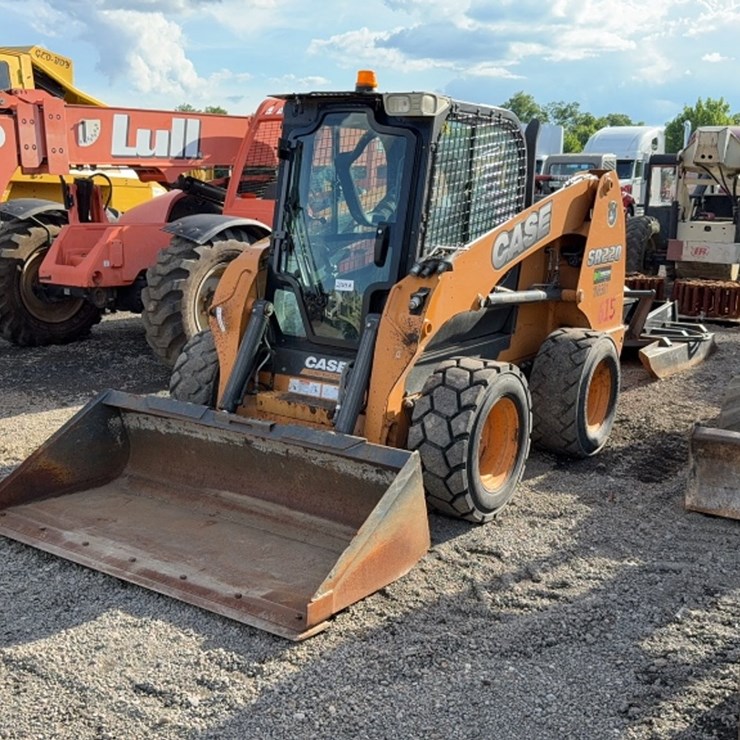 2012 CASE SR220